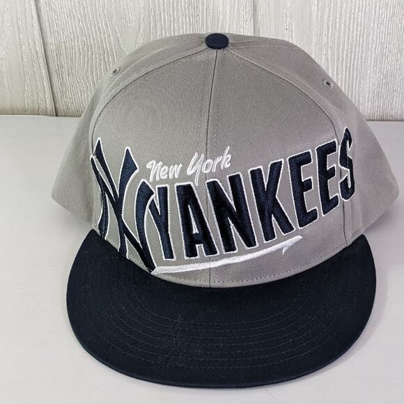 New York Yankees Forty Seven Brand Genuine Merchandise Flat Bill Snapback Hat - Picture 1 of 9